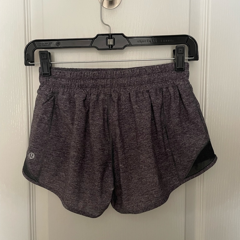 LULULEMON HOTTY HOT SHORTS 2.5 INCH